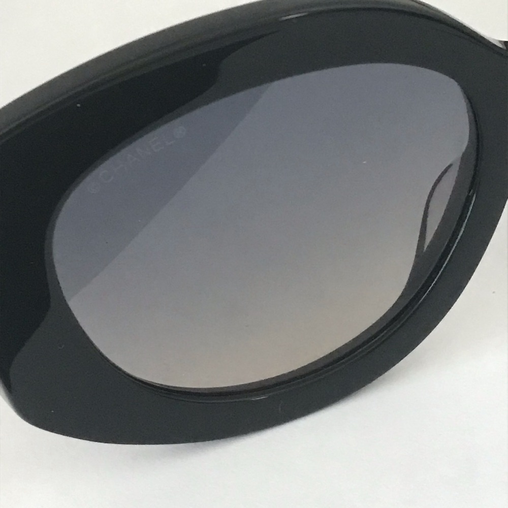 Chanel Oversized Black Sunglasses with Rotating Glass Pearls Accents - Picture 6 of 11